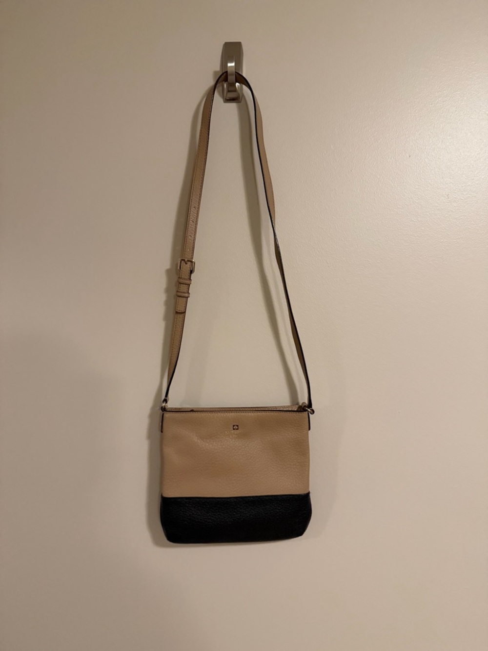 Kate Spade crossbody bag in two tone black and tan